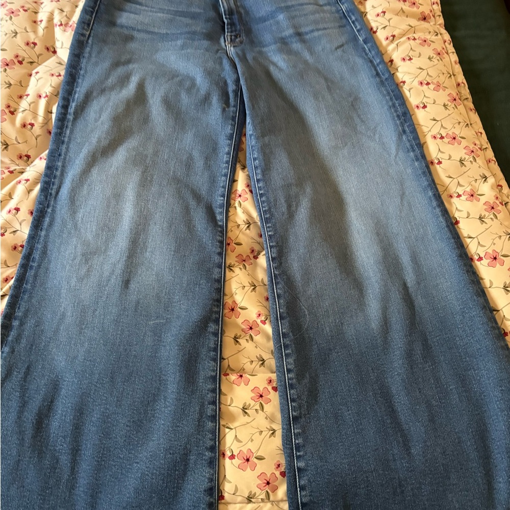 Classic Mother Brand “The Roller Fray” style Women’s Blue Jeans